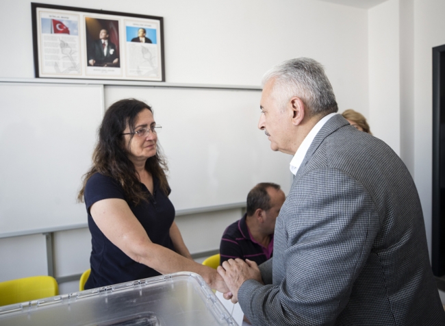 Başbakan Yıldırım: Türkiye yeni hedeflere istikrar ve güvenle ilerleyecek